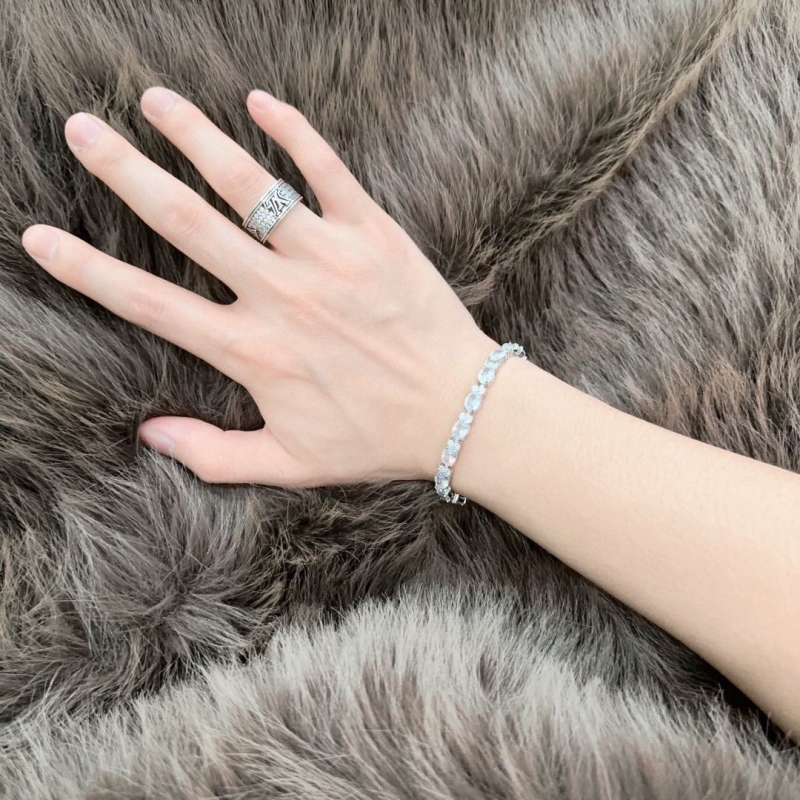 T*f*ny bracelets